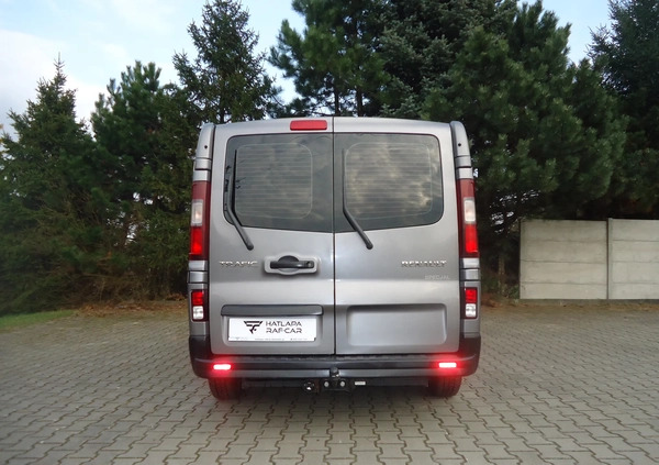 Renault Trafic cena 65900 przebieg: 207000, rok produkcji 2015 z Władysławowo małe 137